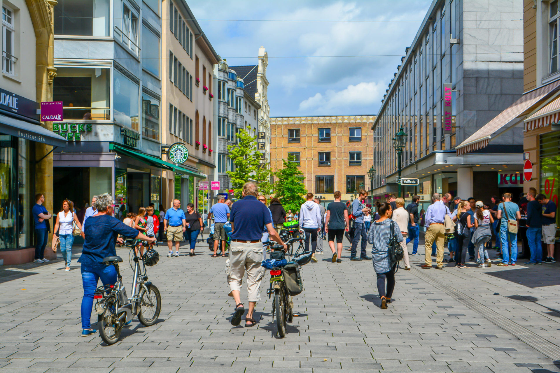 Einkaufen in Düsseldorf, Deutschland.