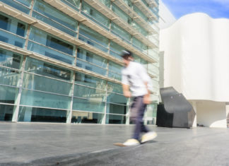 Was kann man in Barcelona unternehmen? Unser Erlebnisführer für Barcelona Skaterboarder in Barcelona, Spain