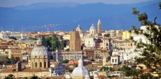 Wo man in Rom übernachtet: Unser Rom-Unterkunftsführer Stadtansicht von Rom, Italien