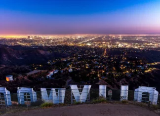 Die besten Ideen für einen Tagesausflug nach Los Angeles Blick vom Hollywood Schild auf LA. Ideen für Tagesausflüge nach Los Angeles.