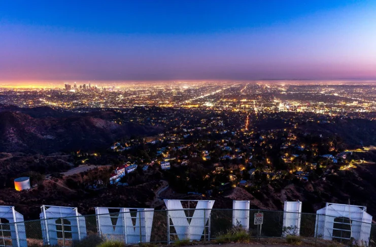 Die besten Ideen für einen Tagesausflug nach Los Angeles Blick vom Hollywood Schild auf LA. Ideen für Tagesausflüge nach Los Angeles.