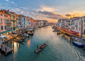 So kommst du vom Bahnhof Venedig ins Zentrum von Venedig Venedig, Italien
