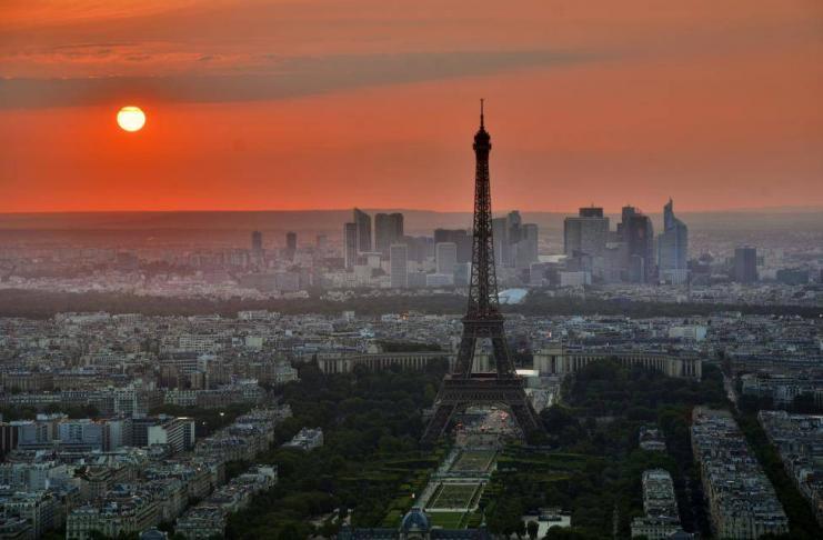 Die schillernde Geschichte des Eiffelturms Story behind the Eiffel Tower, Paris, France