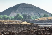 Besuche Teotihuacan in Mexiko: Tipps für deine Reise Pyramide in Teotihuacan, Mexiko.