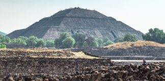 Besuche Teotihuacan in Mexiko: Tipps für deine Reise Pyramide in Teotihuacan, Mexiko.