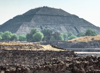 Besuche Teotihuacan in Mexiko: Tipps für deine Reise Pyramide in Teotihuacan, Mexiko.
