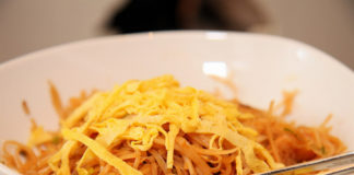 Khmer Food: Traditionelles kambodschanisches Essen Kambodschanisches Street Food - K'tieu (Kuytheav)