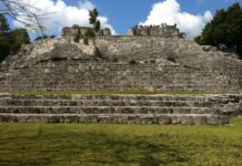 Kohunlich: Ein Maya-Schatz in Yucatan Maya Ruinen in Kohunlich, Mexiko.