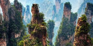 ZhangJiaJie-Nationalpark: Verborgene Perle der Chinesischen Landschaft Hast du schon etwas Schöneres gesehen als das? Der Zhangjiajie National Park in China.
