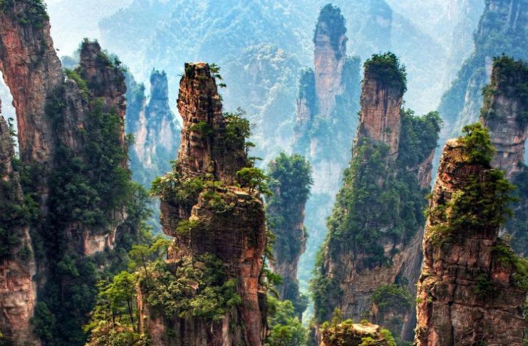ZhangJiaJie-Nationalpark: Verborgene Perle der Chinesischen Landschaft Hast du schon etwas Schöneres gesehen als das? Der Zhangjiajie National Park in China.