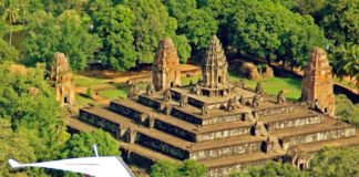 Informationen zum Ultraleichtflug über Angkor Wat Ultraleichtflug über Angkor Wat, Kambodscha.