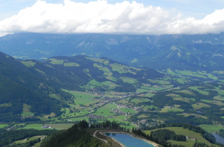 Lerne die nützlichsten Redewendungen und Wörter fürs Reisen in Europa Zugreisen in Europa