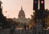 Gute Gründe, eine Reise nach Washington DC zu planen Washington DC mit dem Capitol bei Sonnenuntergang.