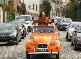 Citroën 2CV tour through Montmartre in Paris, France