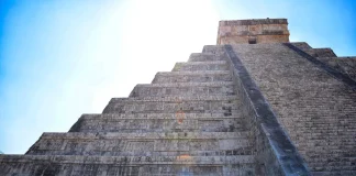 Historische Sehenswürdigkeiten und Attraktionen in Cancun Chitchen Itza in Mexiko