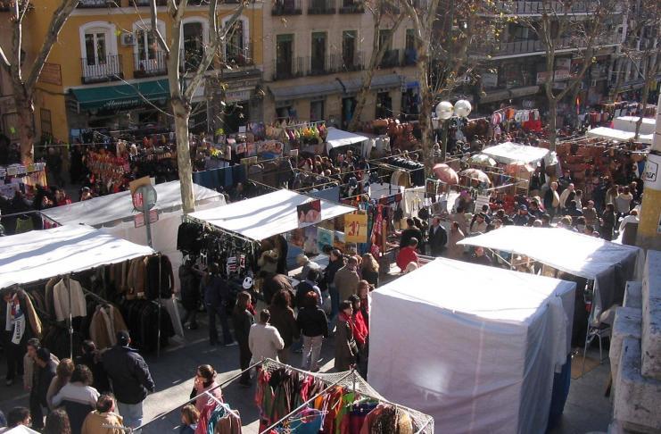 El Rastro: Madrids beliebtester sonntäglicher Flohmarkt El Rastro: Der beliebteste Sonntagsflohmarkt in Madrid