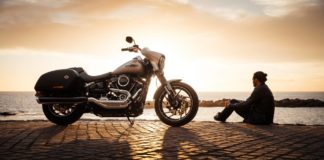 Eine Sicherheits-Checkliste für die Anmietung eines Motorrads überall auf der Welt Sicherheitstipps für das Mieten eines Motorrads auf Reisen