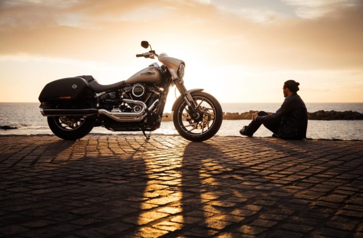 Eine Sicherheits-Checkliste für die Anmietung eines Motorrads überall auf der Welt Sicherheitstipps für das Mieten eines Motorrads auf Reisen