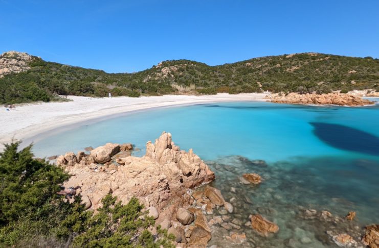 Die besten Strände in Sardinien, Italien Spiaggia del Principe an der Costa Smeralda in Sardinien, Italien.