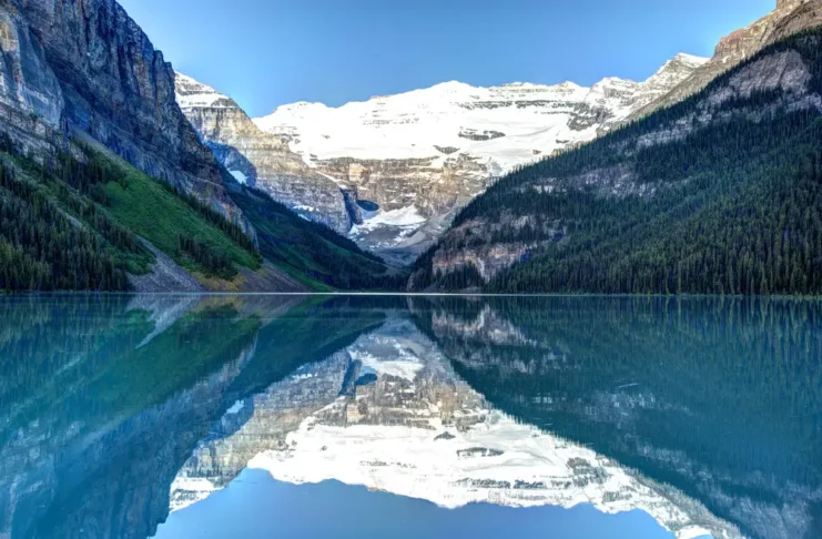 Reisetipps für den Besuch des Banff National Park im Winter Lake Louise im Banff National Park, Kanada.