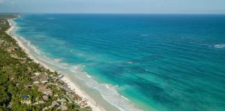 Gründe für eine Reise nach Tulum, Mexiko Küste mit Hotels am Strand von Tulum in Mexiko