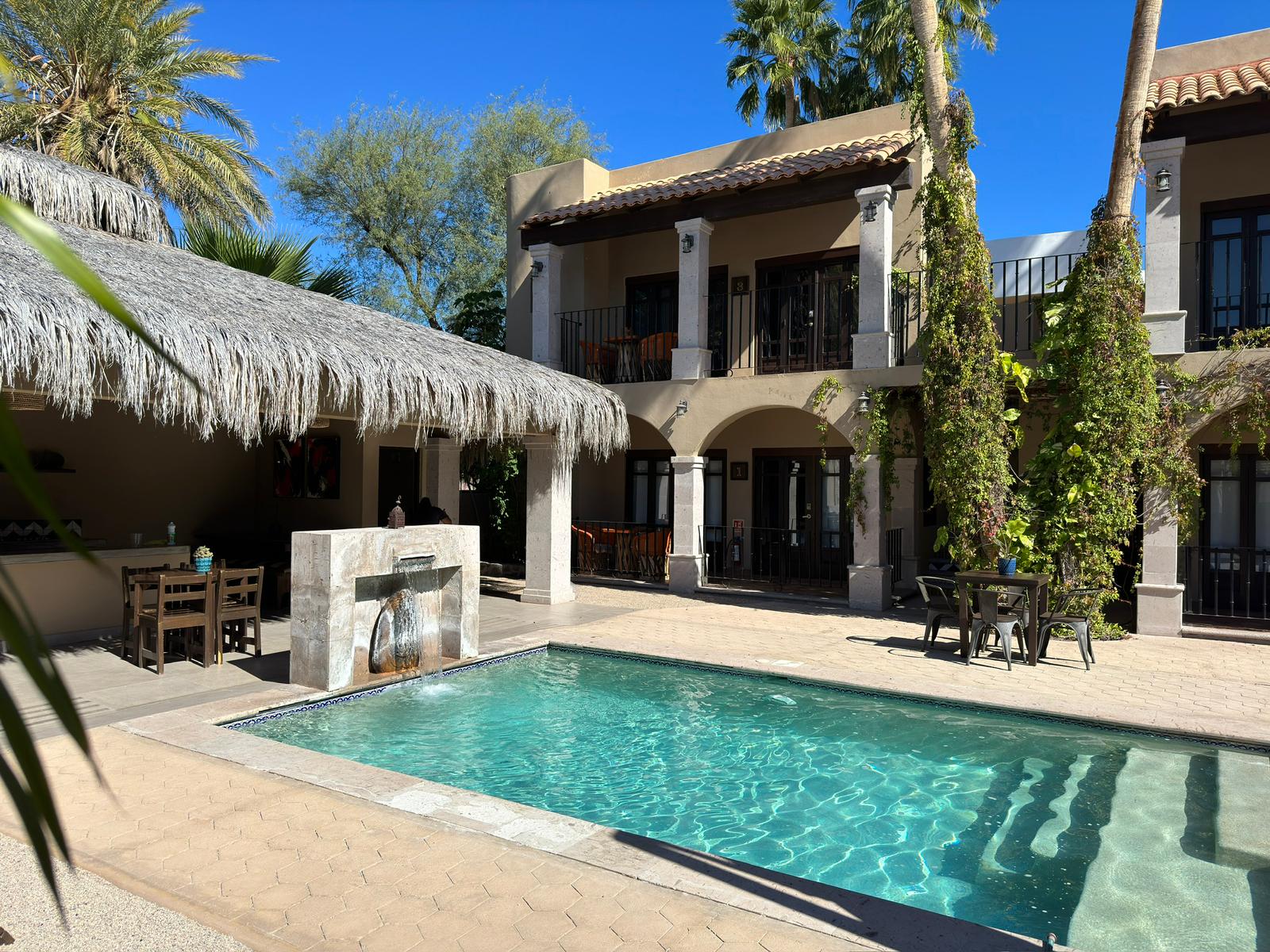 Pool im Hotel 1697 in Loreto in Baja California Sur, Mexiko. Foto Garrett Galvan.