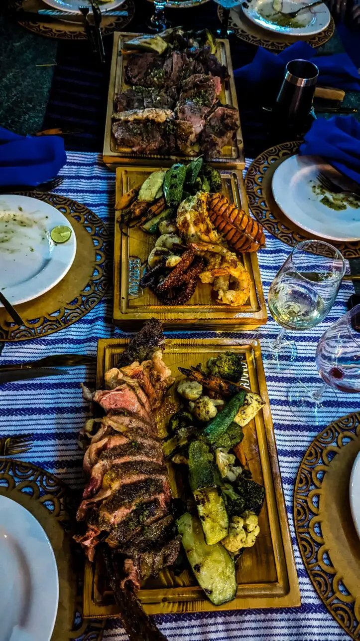 Serrano Wine, Seafood & Grill Steakhouse in Loreto, Baja California Sur, Mexiko.