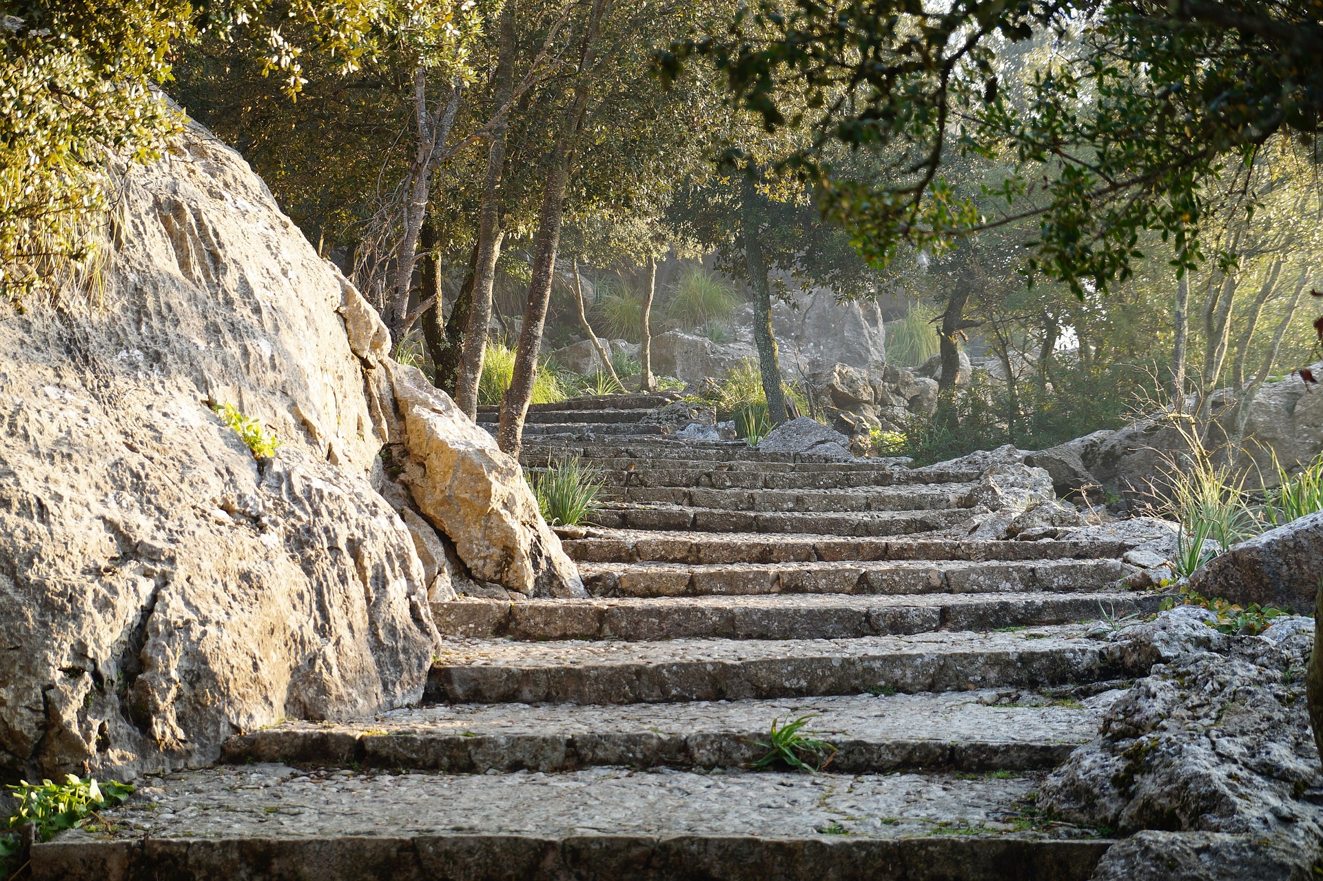 Steintreppe auf Mallorca, Spanien.