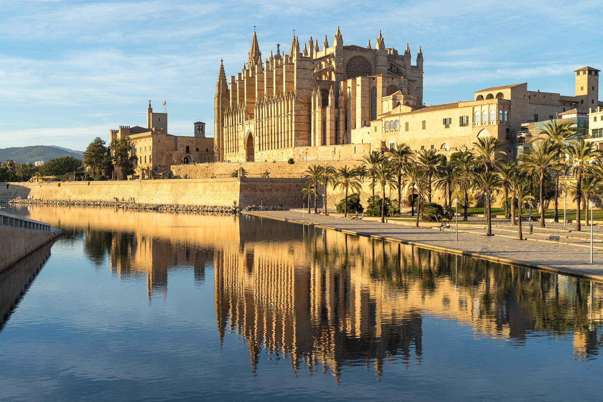 Blick auf die Kathedrale von Palma de Mallorca, Spanien.