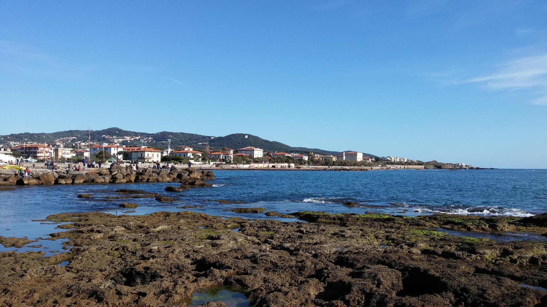 Das Meer in Livorno, Italien.