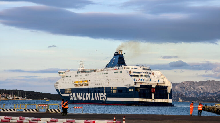 Die Anreise nach Sardinien, die deine gesamte Reise prägt