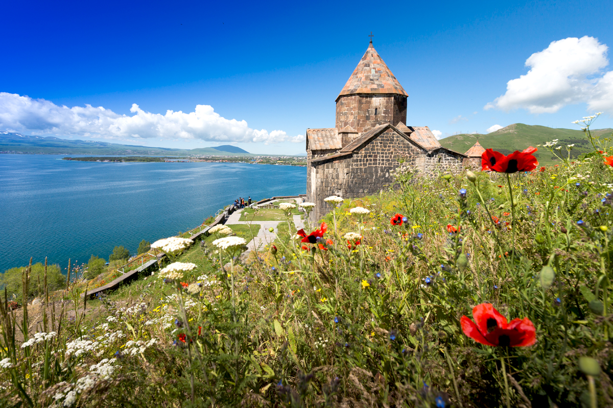 Sevanavank und der Sevan-See, Armenien.