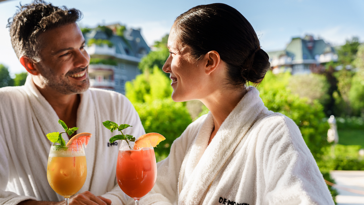 Cocktails im Terme De Montel, Mailand, Italien