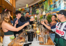 Treasure Island San Francisco: Die Insel, die fast niemand besucht Cocktail-Mixkurs bei Gold Bar auf Treasure Island in San Francisco