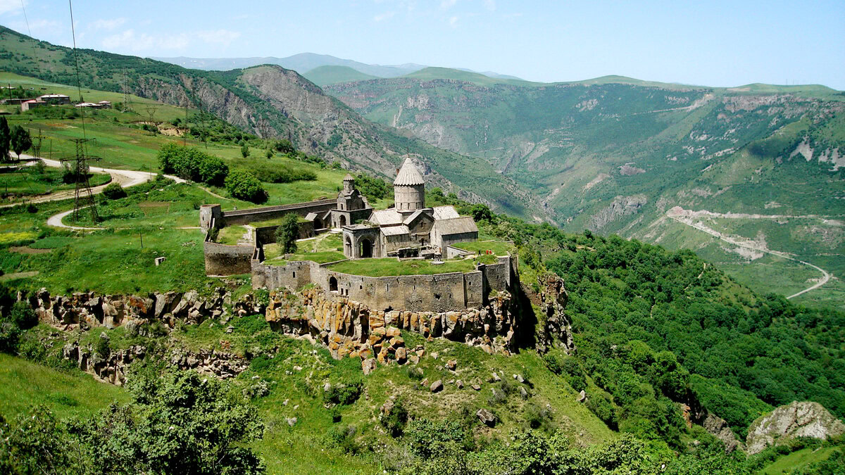 Kloster Tatev und Landschaft, Armenien.