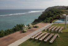 Mehrtägige Hochzeit in Bali planen: Was du vorher wissen musst Clifftop-Resort Glamp Nusa in Bali für mehrtägige Hochzeitsfeiern