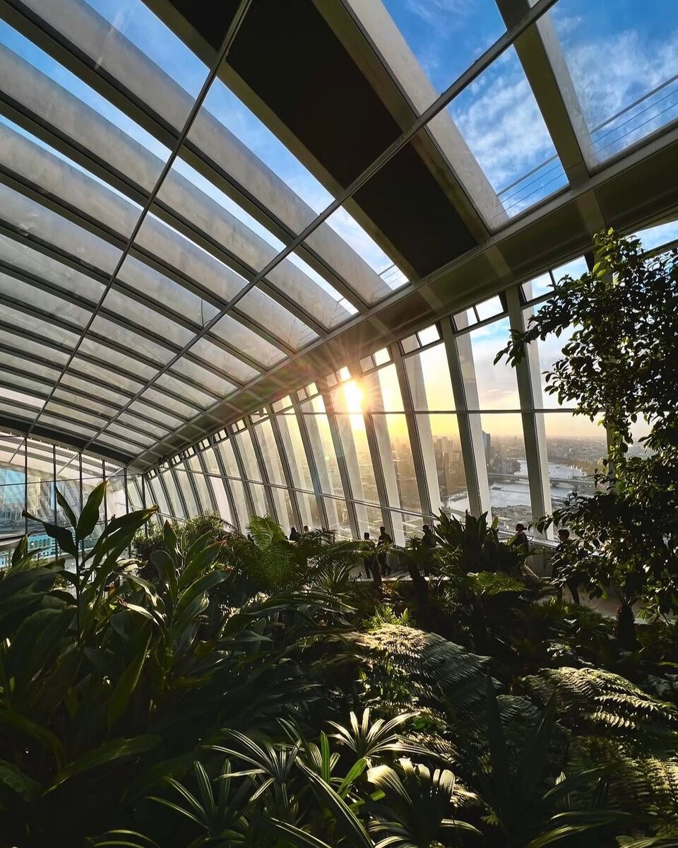 Discovering the beauty of Sky Garden in London, UK